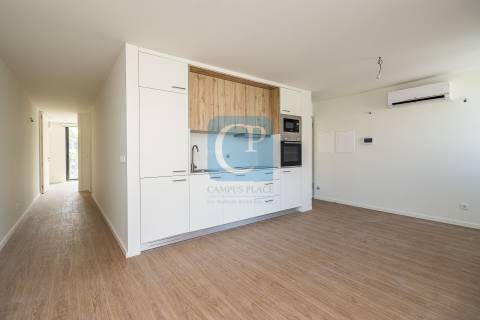 Apartamento T1Kit novo, em frente ao Hospital São João