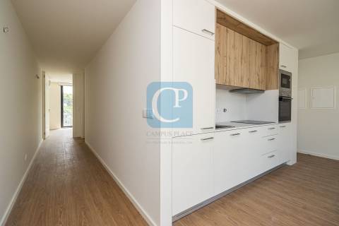 Apartamento T1Kit novo, em frente ao Hospital São João