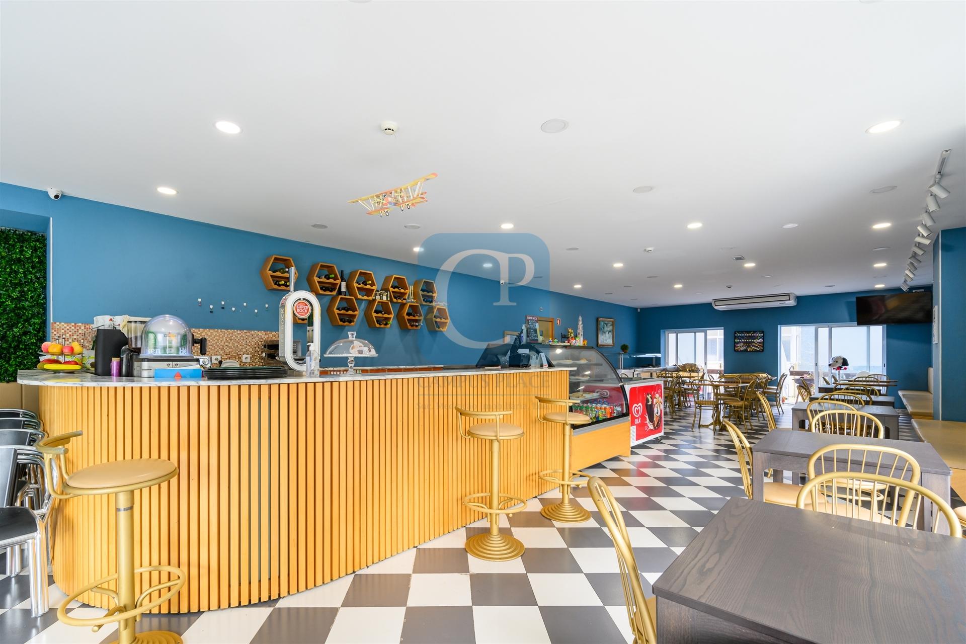 Loja/Restaurante à Rua Santos Pousada, Bonfim, Porto