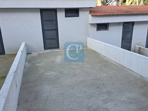 Apartamento T2 renovado em São Mamede Infesta e Senhora da Hora