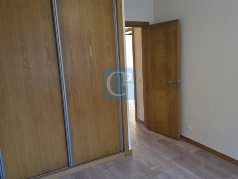 Apartamento T2 renovado em São Mamede Infesta e Senhora da Hora