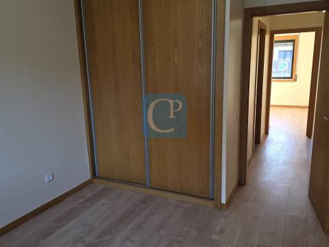 Apartamento T2 renovado em São Mamede Infesta e Senhora da Hora