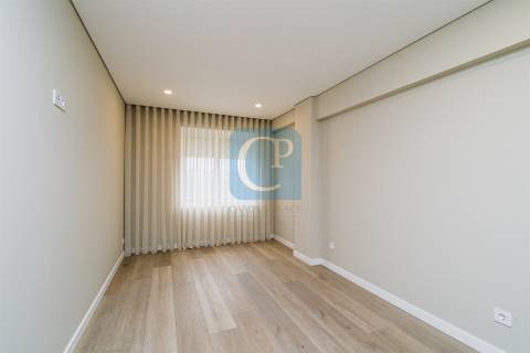 Apartamento T2+1 totalmente mobilado e equipado em Matosinhos Sul