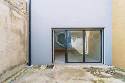 Moradia V3 em fase de acabamento em Guifões