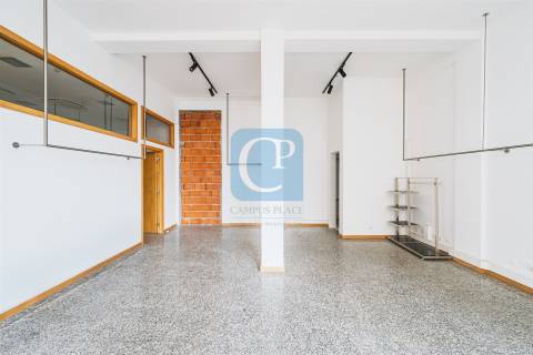 Loja para serviços em Aveiro, Santa Maria da Feira