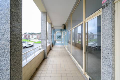 Loja para serviços em Aveiro, Santa Maria da Feira