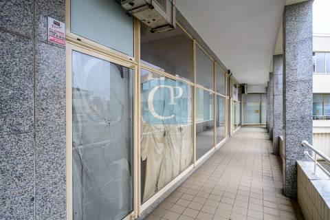 Loja para serviços em Aveiro, Santa Maria da Feira