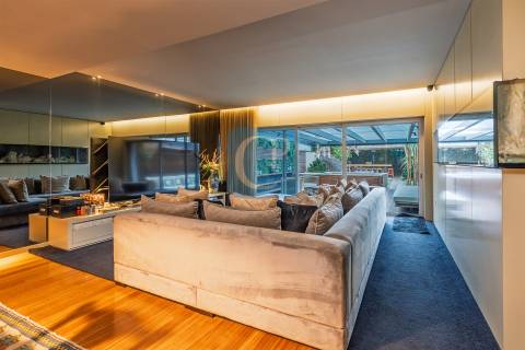 Moradia T4 em condomínio de luxo com piscina, Leça da Palmeira