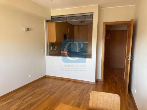 Apartamento T1Kit, junto ao Hotel Áxis, São Mamede Infesta