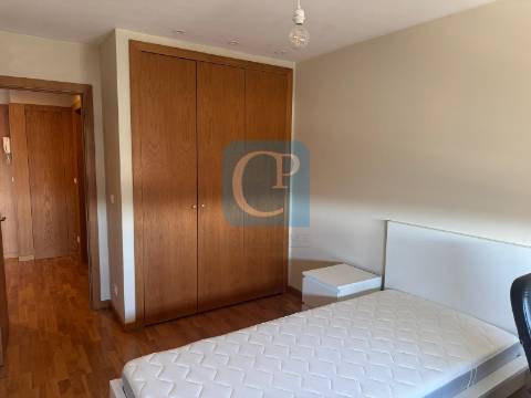 Apartamento T1Kit, junto ao Hotel Áxis, São Mamede Infesta