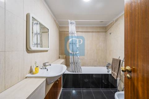 Apartamento T1 mobilado e equipado, junto ao Hospital de São João