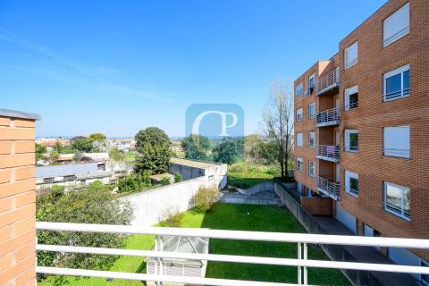 Apartamento T1 mobilado e equipado, junto ao Hospital de São João