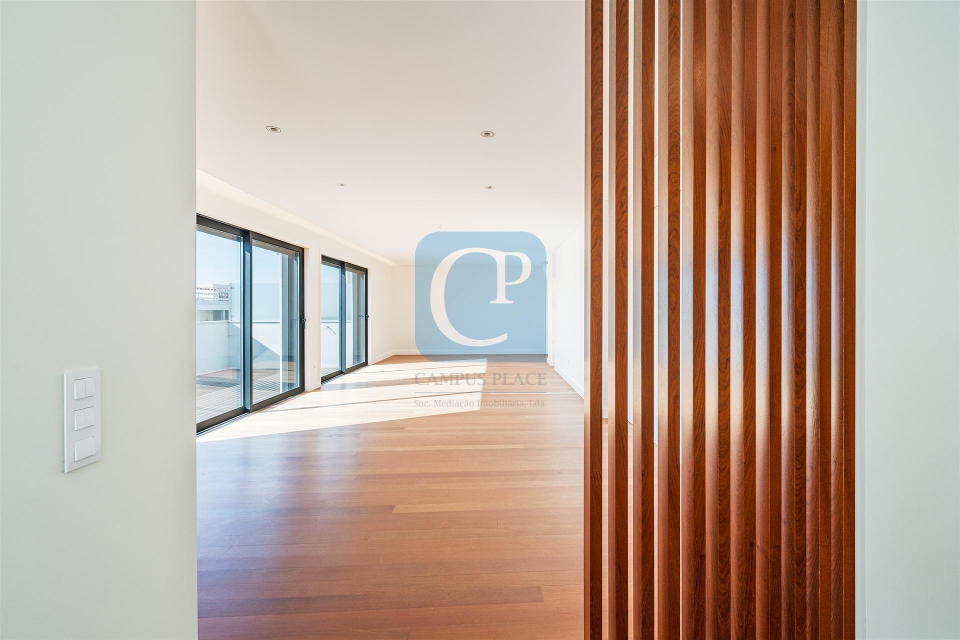 Apartamento T4 Arrendamento em Matosinhos e Leça da Palmeira,Matosinhos