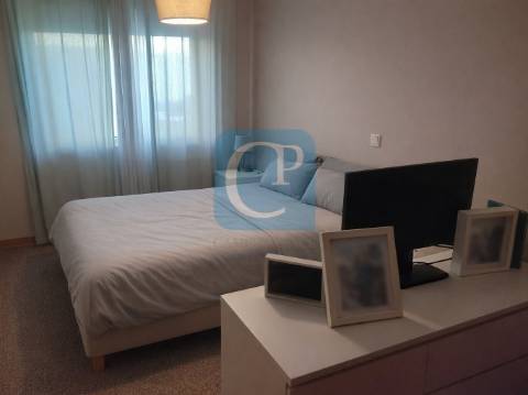 T2 com lugar de garagem e arrumos na Rua de Santana, Leça do Balio