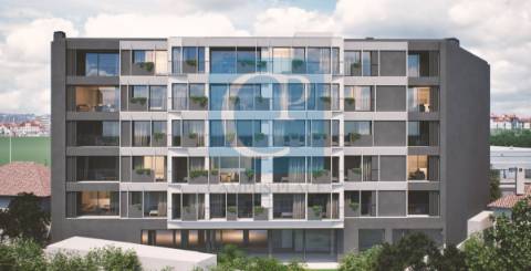 Apartamento T2 junto ao Arrábida Shopping