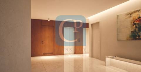 Apartamento T2 junto ao Arrábida Shopping
