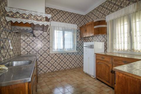 Moradia T6 - Campo 24 de Agosto, Bonfim