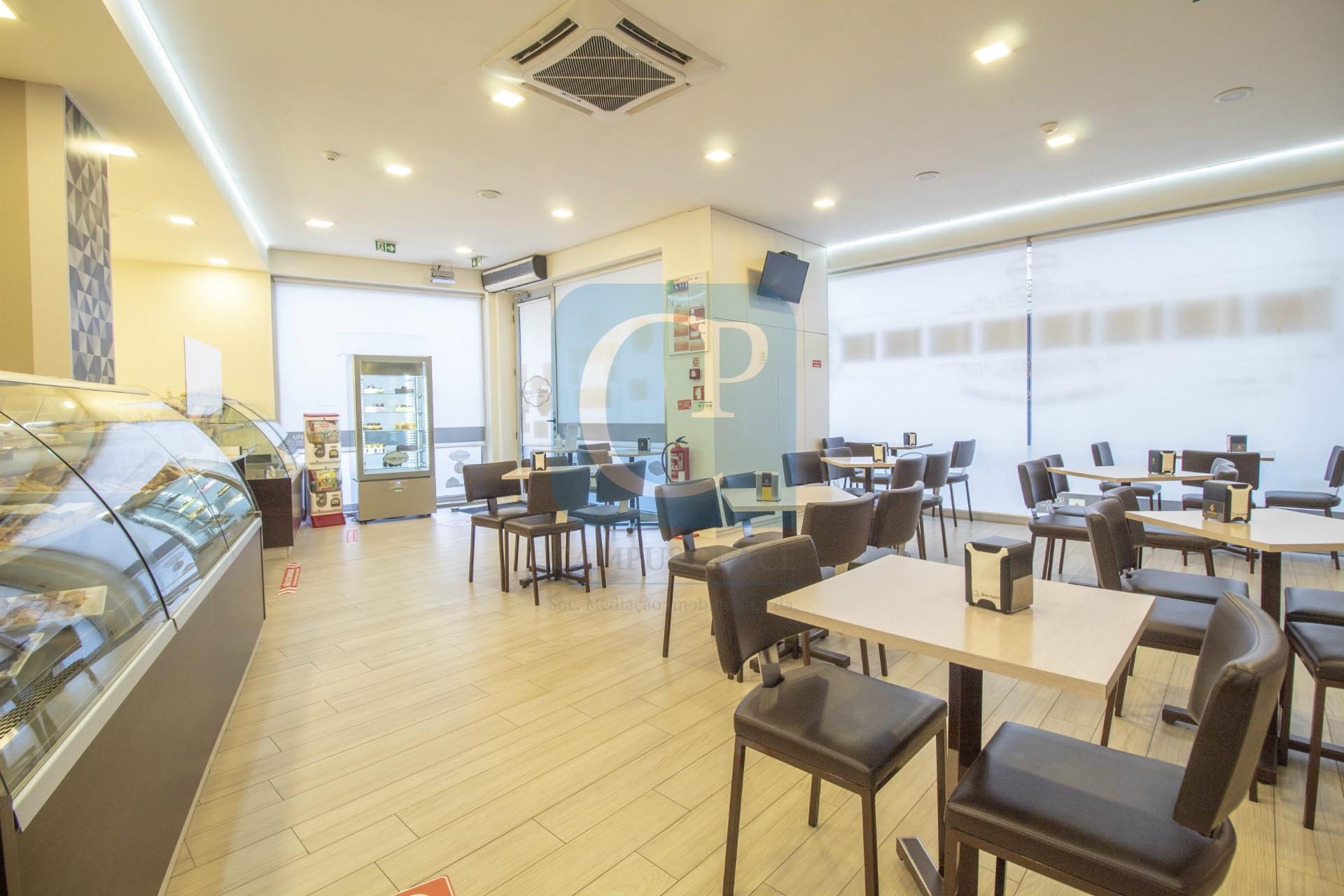 Pão Quente e Confeitaria no Centro de Matosinhos