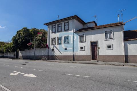 Prédio para ampliação no centro do Pólo Universitário S. João, Paranhos