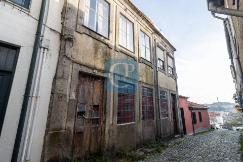 Terreno com PIP aprovado na zona do Bonfim