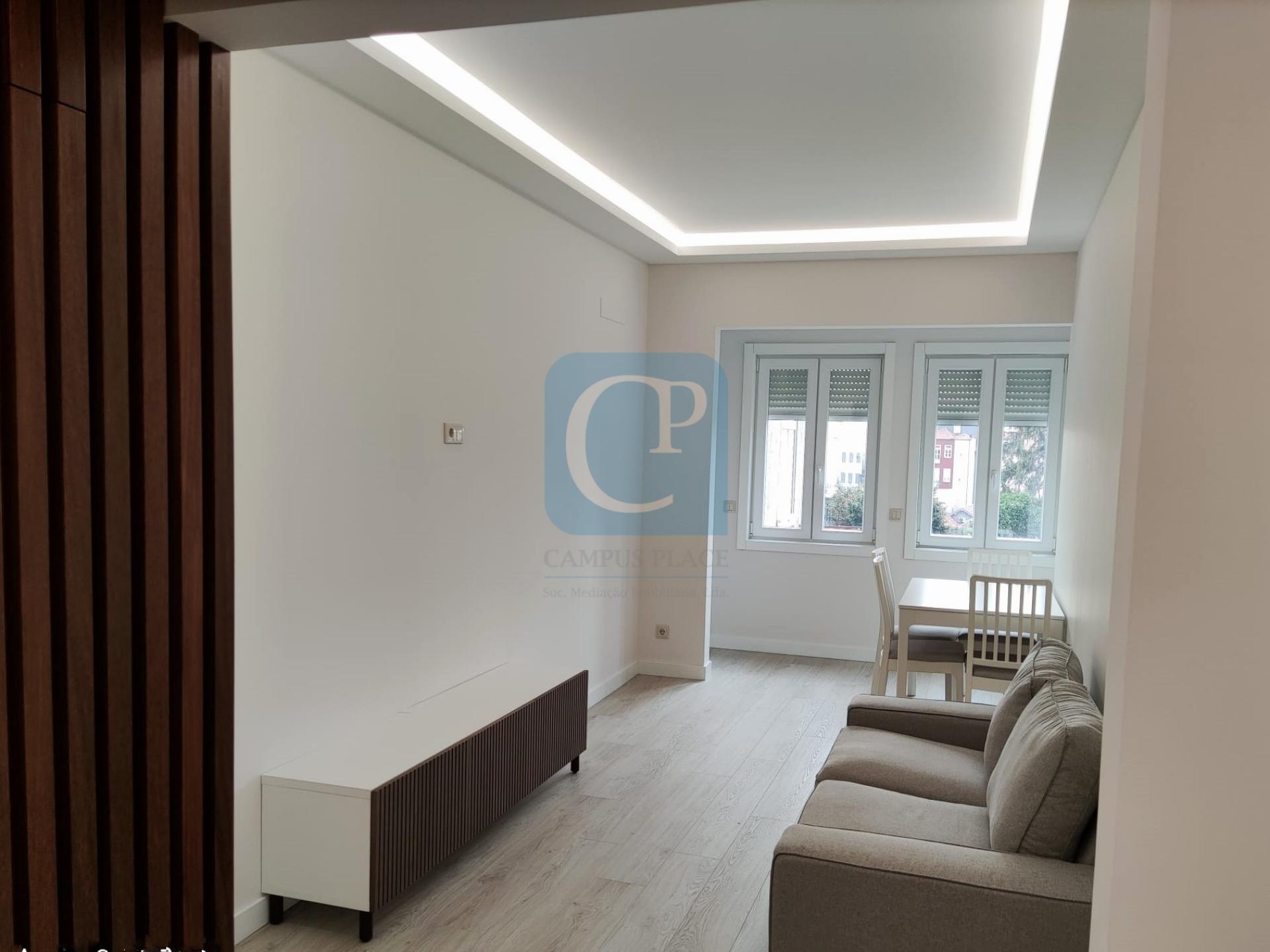 Apartamento T3 na Baixa do Porto