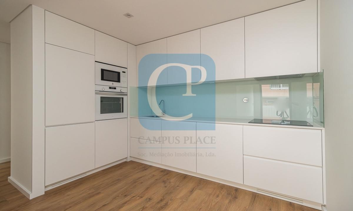 Apartamento T2 novo, na Azenha, Paranhos