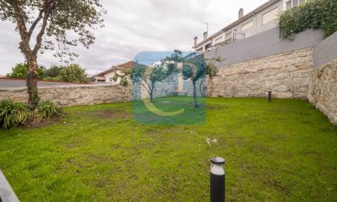 Apartamento T2 novo, na Azenha, Paranhos