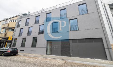 Apartamento T2 novo, na Azenha, Paranhos