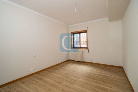 Apartamento T3 no Centro de Gaia