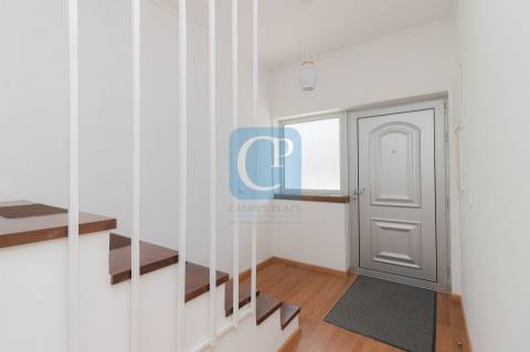 Andar moradia T3 duplex na Boavista à Marechal