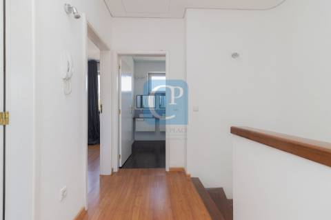 Andar moradia T3 duplex na Boavista à Marechal
