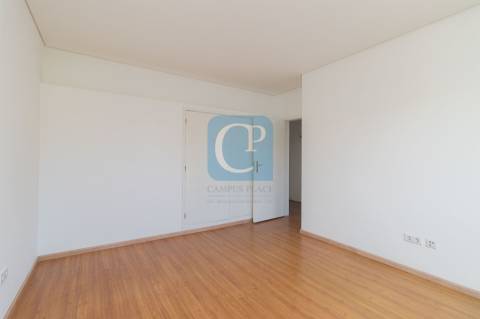 Andar moradia T3 duplex na Boavista à Marechal