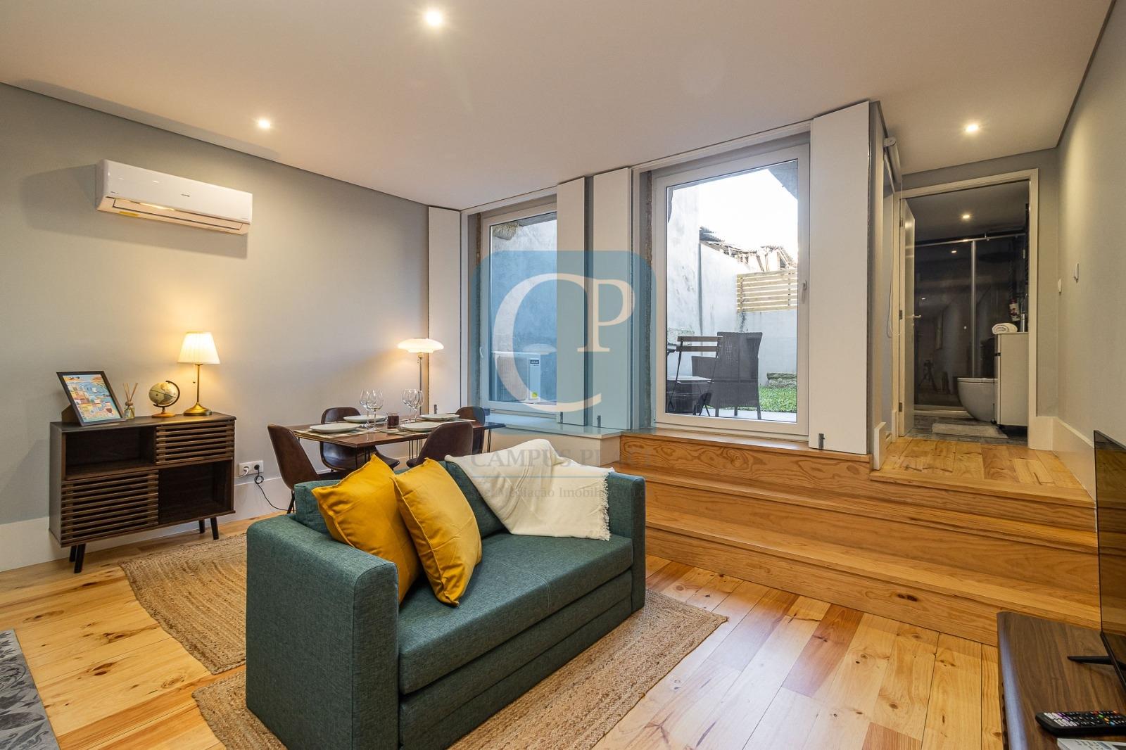 Apartamento T0 equipado e mobilado em Bonfim, Porto