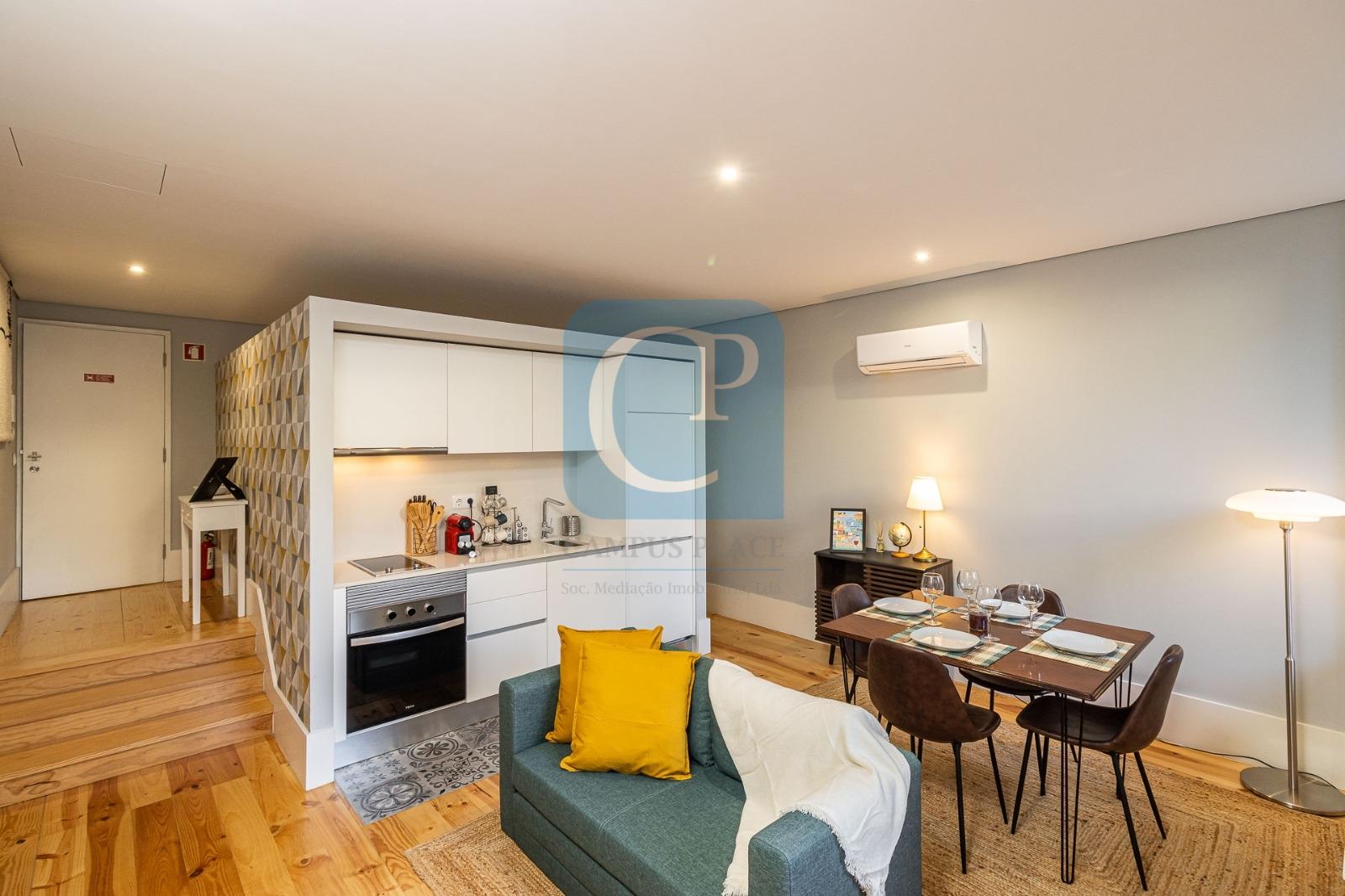 Apartamento T0 equipado e mobilado em Bonfim, Porto
