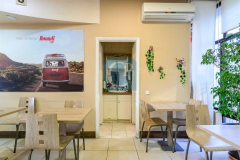 Café mobilado e equipado, em Vila Nova de Gaia