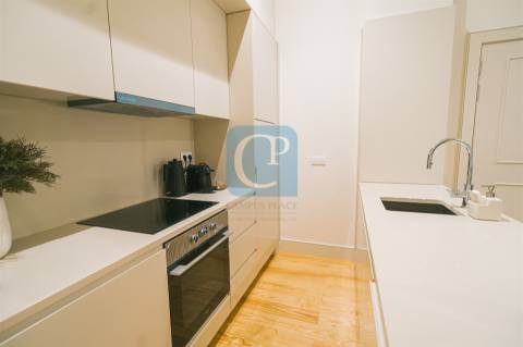 Apartamento T2 Kit, Empreendimento Trindade, na Baixa do Porto