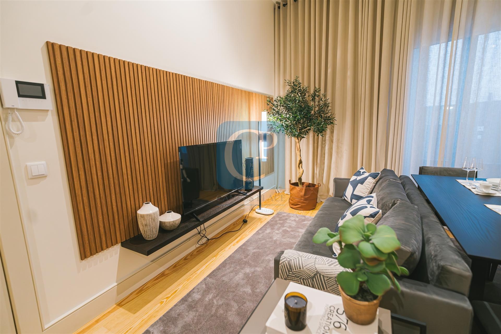 Apartamento T2 Kit, Empreendimento Trindade, na Baixa do Porto