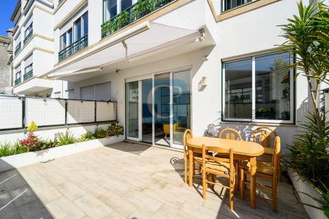 Apartamento T1 com terraço em Leça da Palmeira