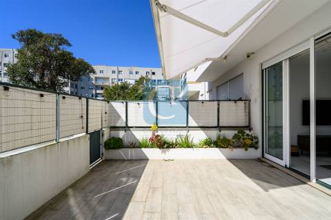 Apartamento T1 com terraço em Leça da Palmeira