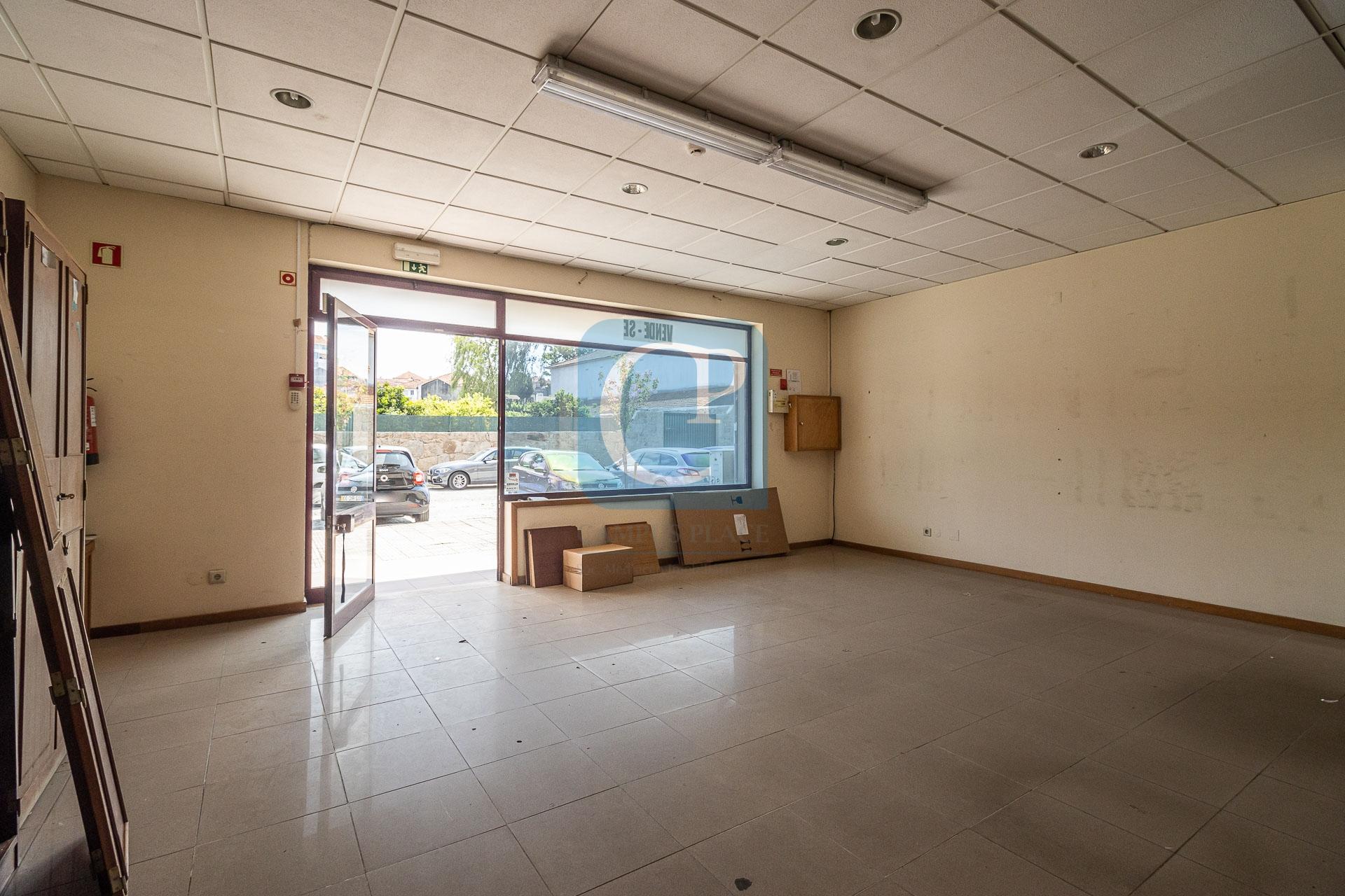 Loja Comercial em São Mamede de Infesta