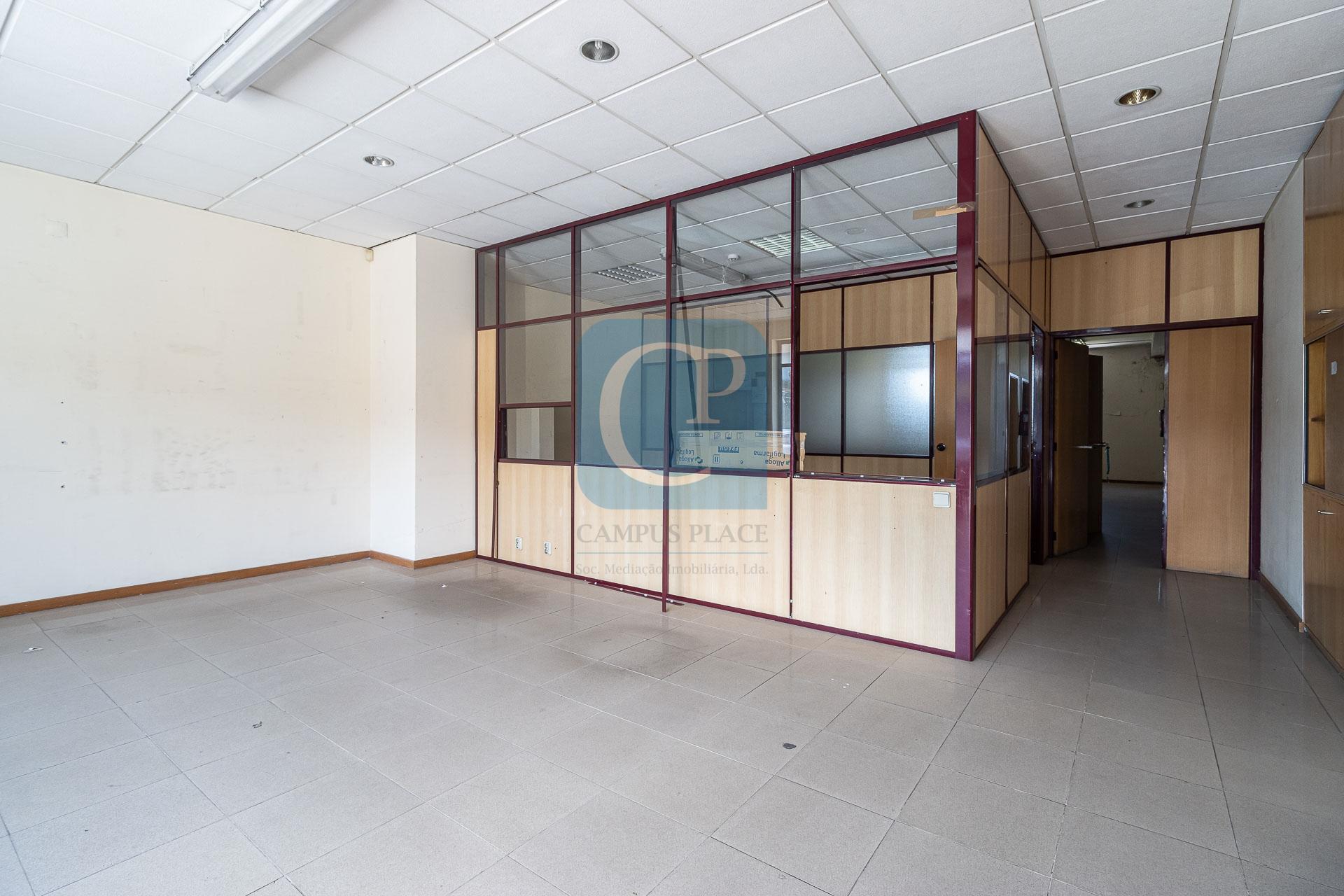 Loja Comercial em São Mamede de Infesta