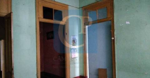 Terreno de duas frentes em Matosinhos, Senhora da Hora