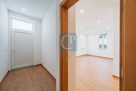 Moradia V5 remodelada em Soalhães, Marco de Canaveses