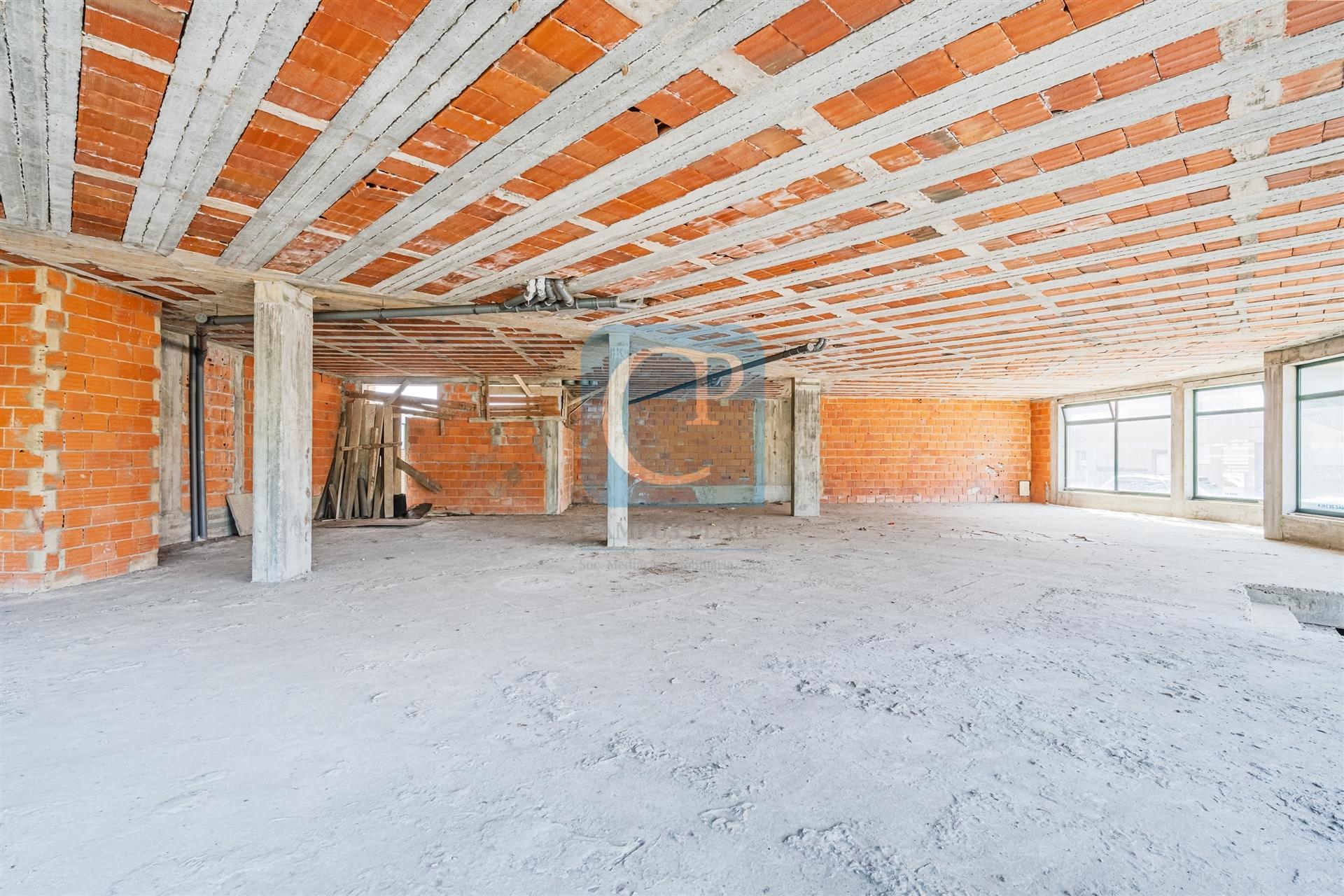 Loja na Madalena em Canidelo, Vila Nova de Gaia