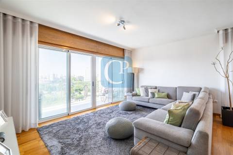 Apartamento T3 no Empreendimento Orfeão do Porto na Boavista