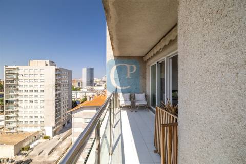 Apartamento T3 no Empreendimento Orfeão do Porto na Boavista