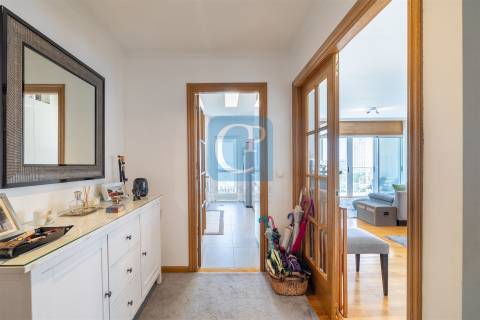 Apartamento T3 no Empreendimento Orfeão do Porto na Boavista