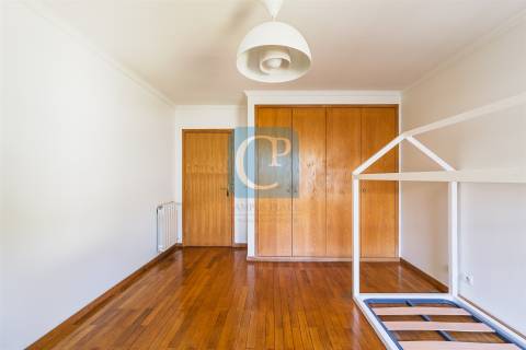 Apartamento T3 mobilado e equipado, em Nevogilde, Porto