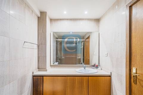 Apartamento T3 mobilado e equipado, em Nevogilde, Porto