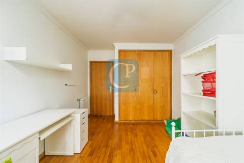 Apartamento T3 mobilado e equipado, em Nevogilde, Porto